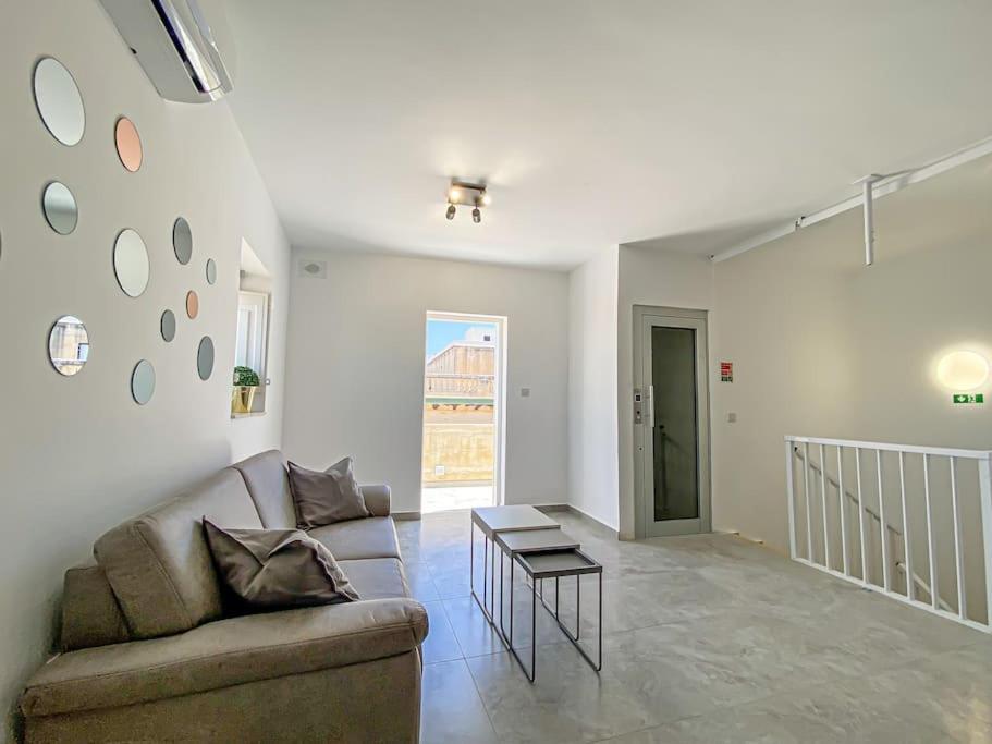 Designer Duplex Penthouse In Floriana Leilighet Eksteriør bilde